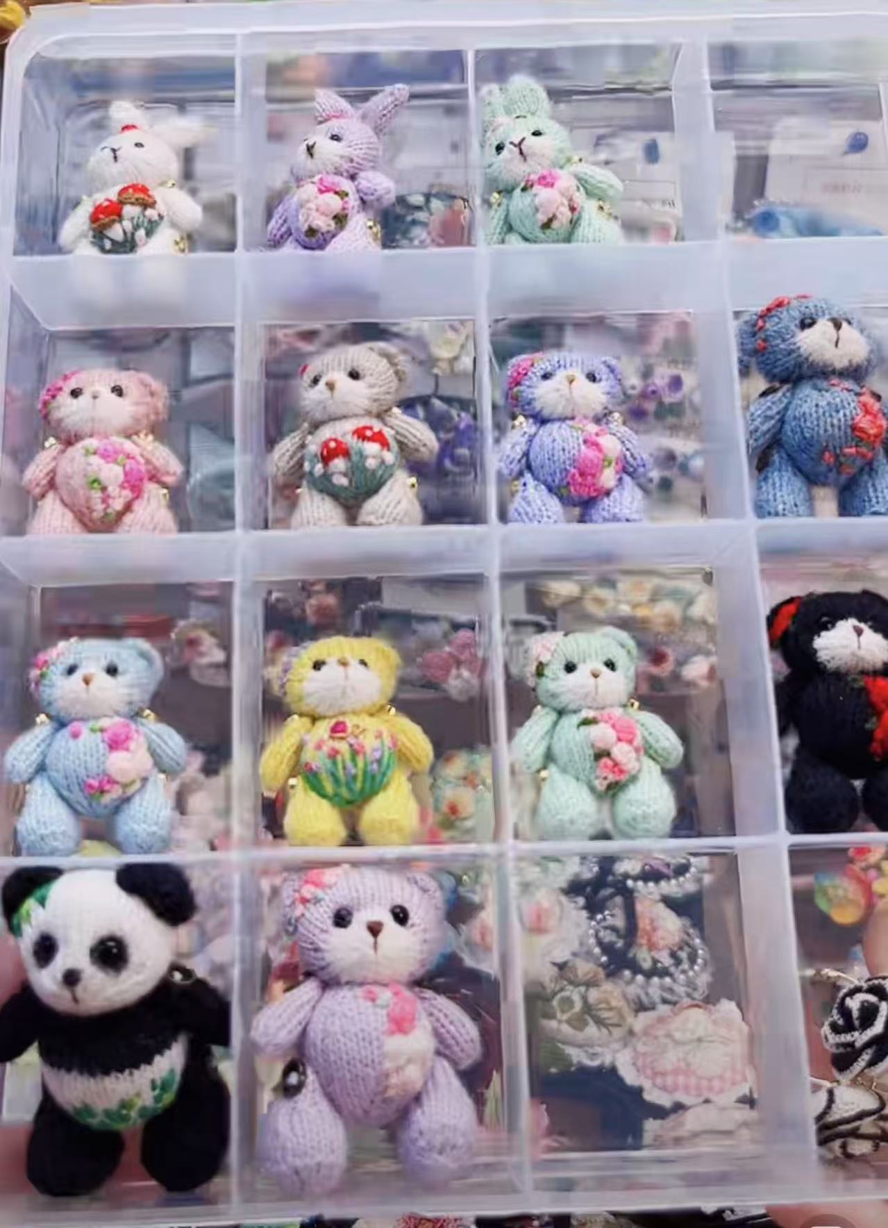 embroidery bears only bear(can be made in brooch/phone chain/neck chain)