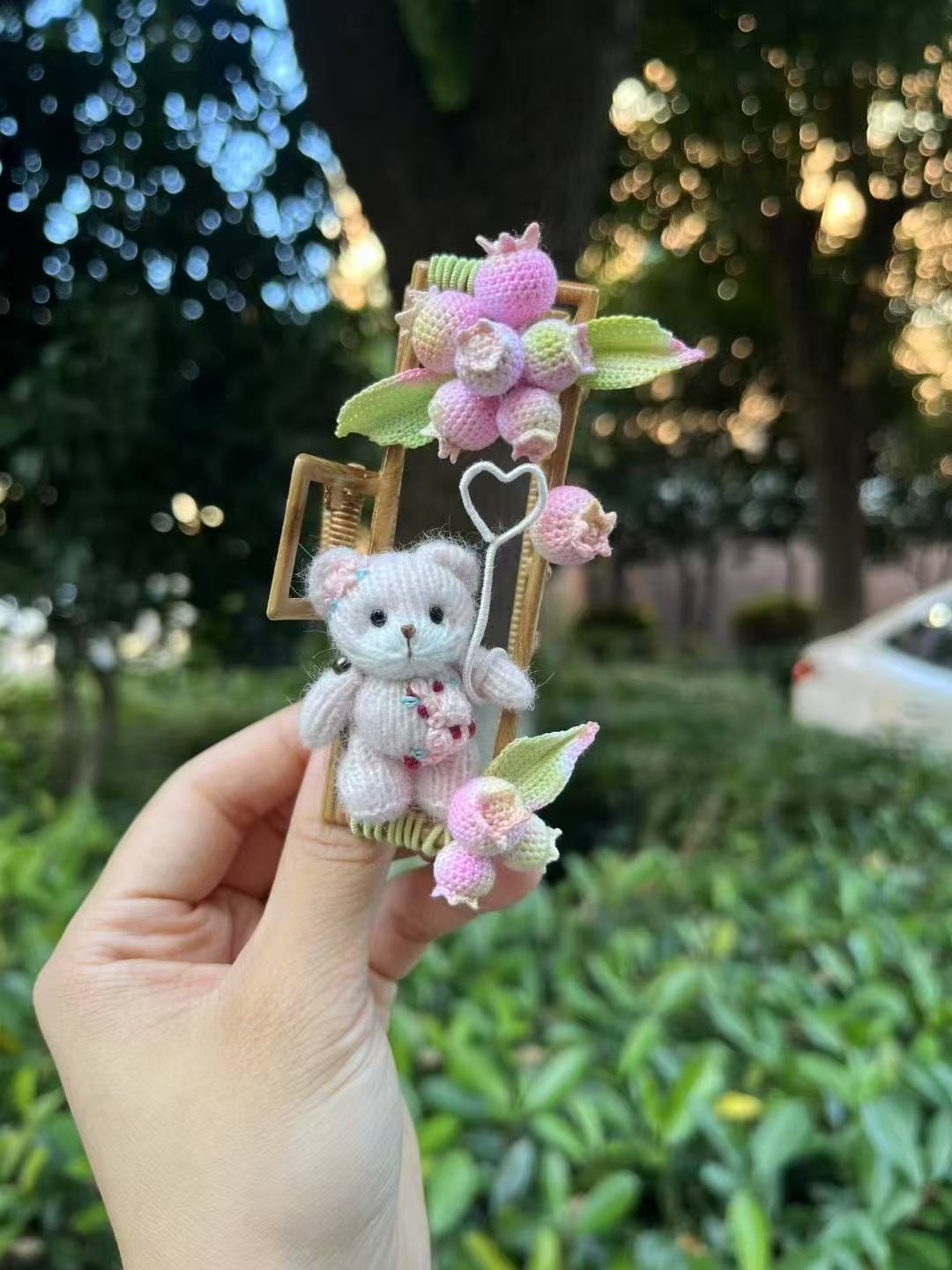 Customized micro crochet bears hair claw clips