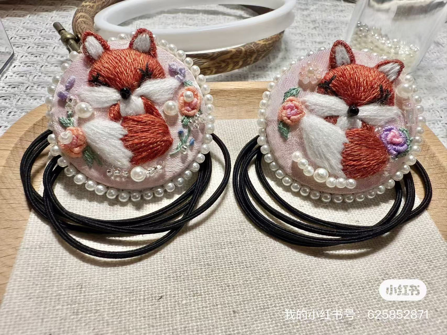 embroidery fox hair tie