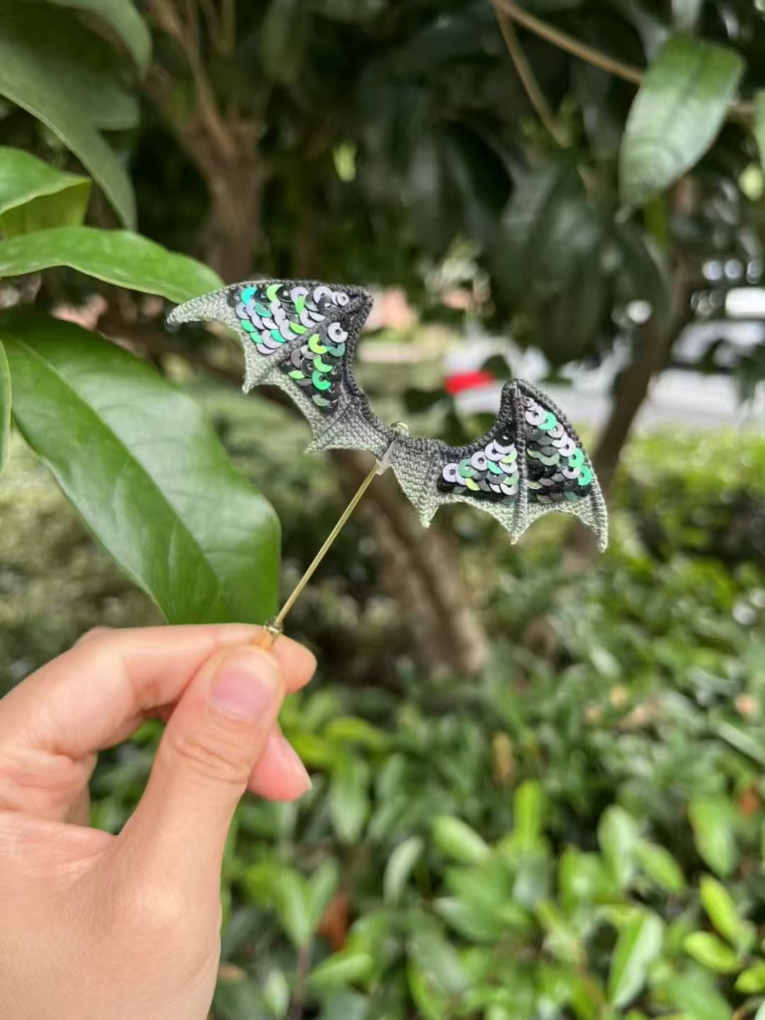 micro crochet black wings brooch